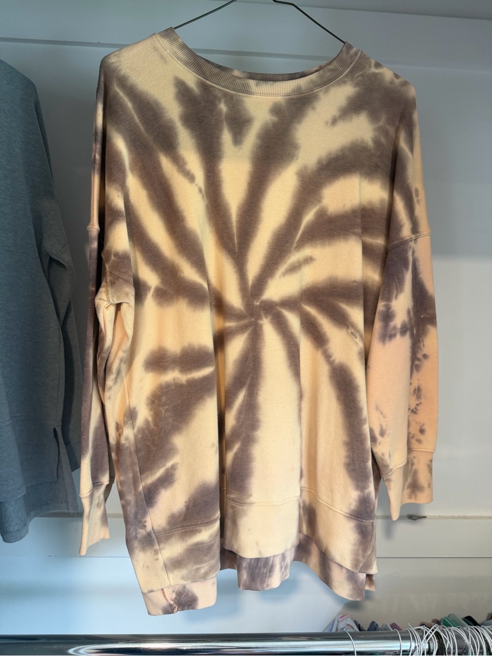 SO Clothing Women’s Classic Long Sleeve Sweatshirt Brown Tan Size XL